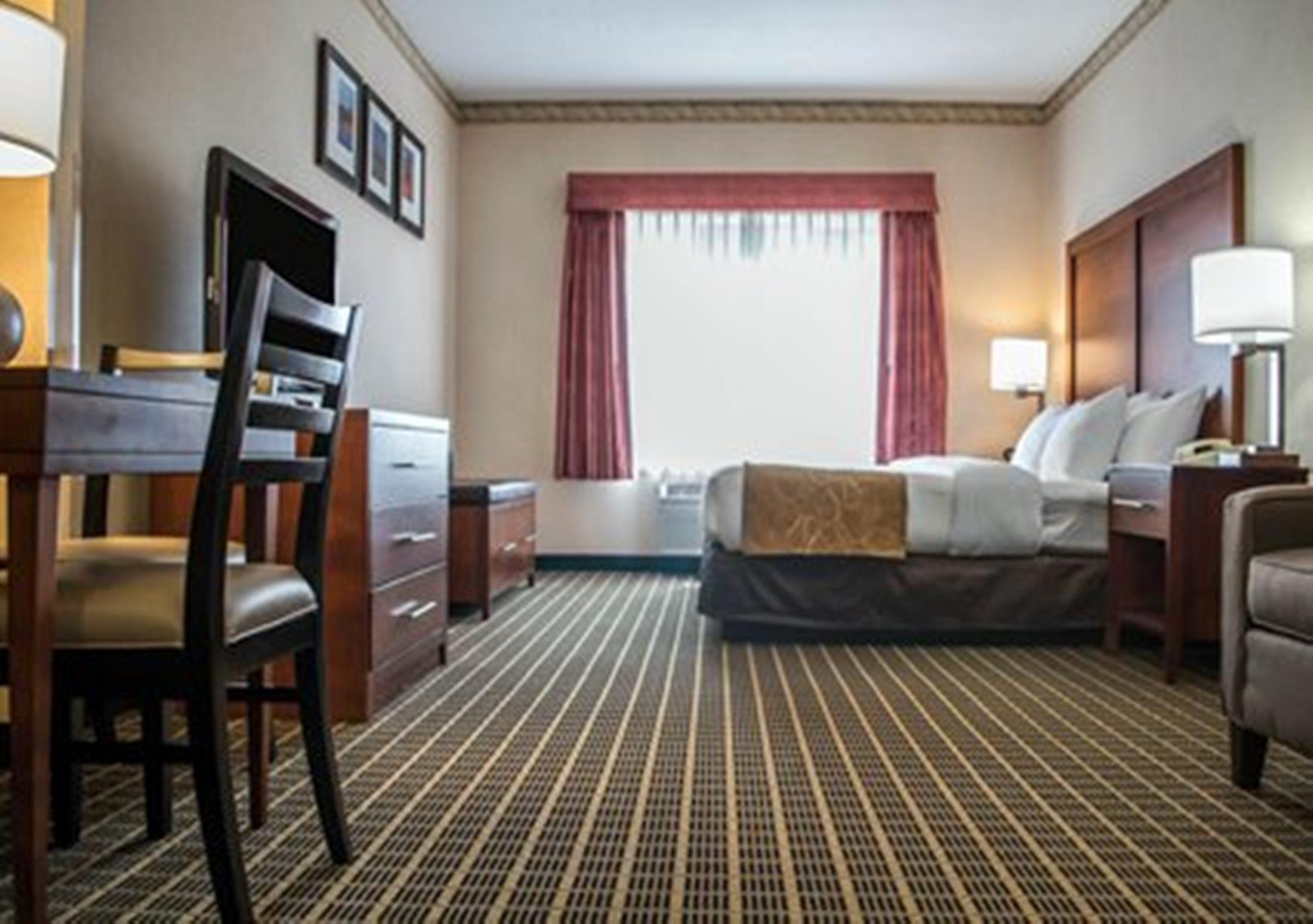 Comfort Suites Lakewood - Denver Экстерьер фото