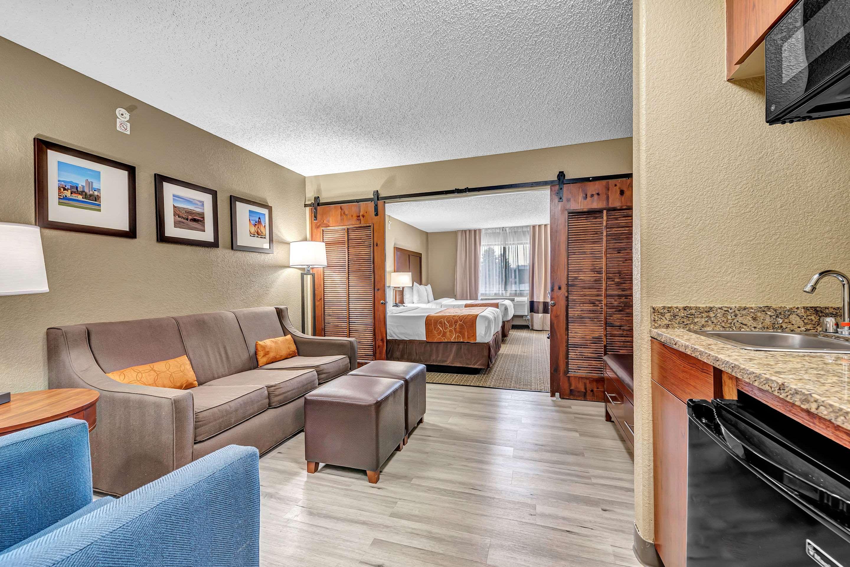 Comfort Suites Lakewood - Denver Экстерьер фото