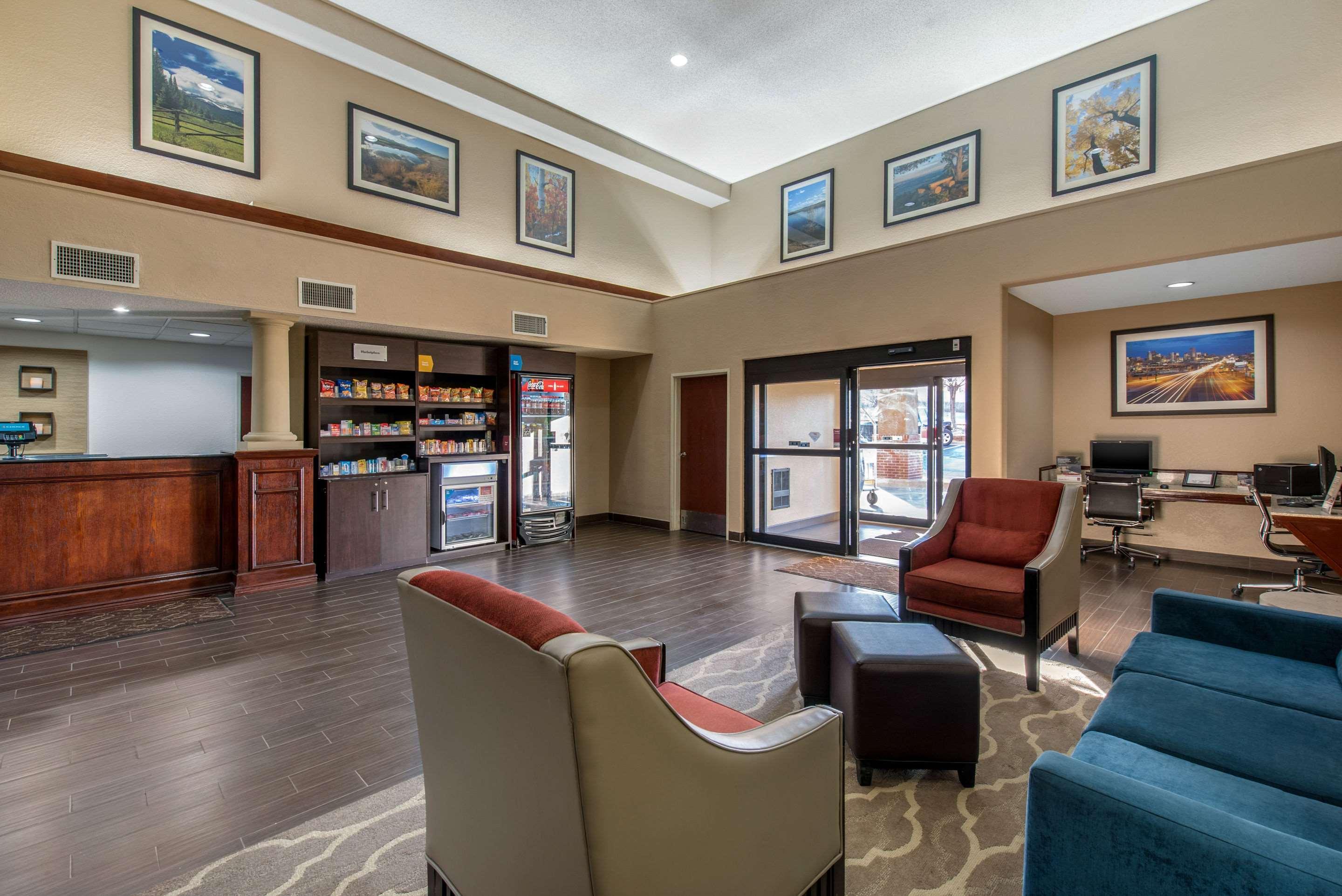 Comfort Suites Lakewood - Denver Экстерьер фото