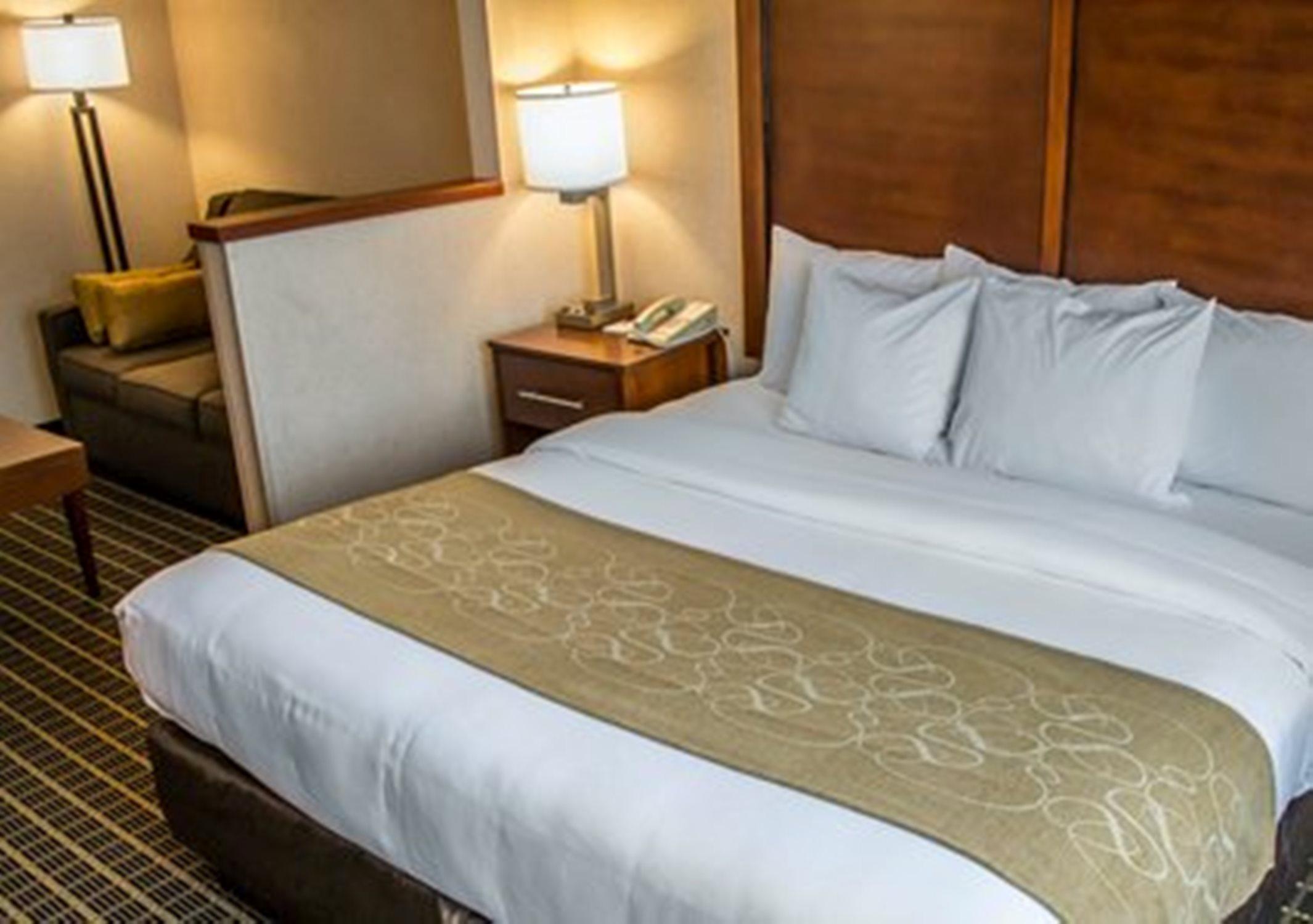Comfort Suites Lakewood - Denver Экстерьер фото
