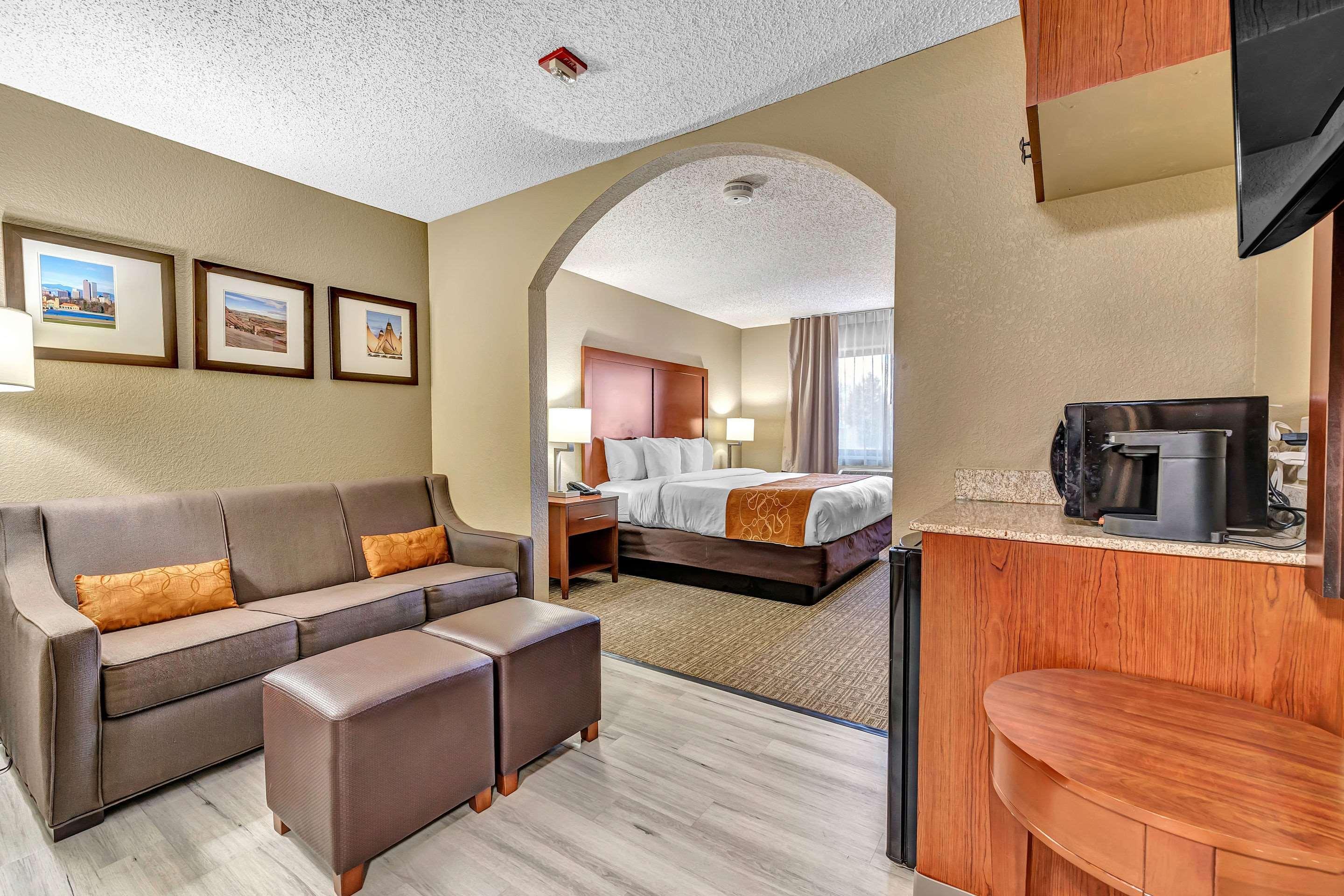 Comfort Suites Lakewood - Denver Экстерьер фото