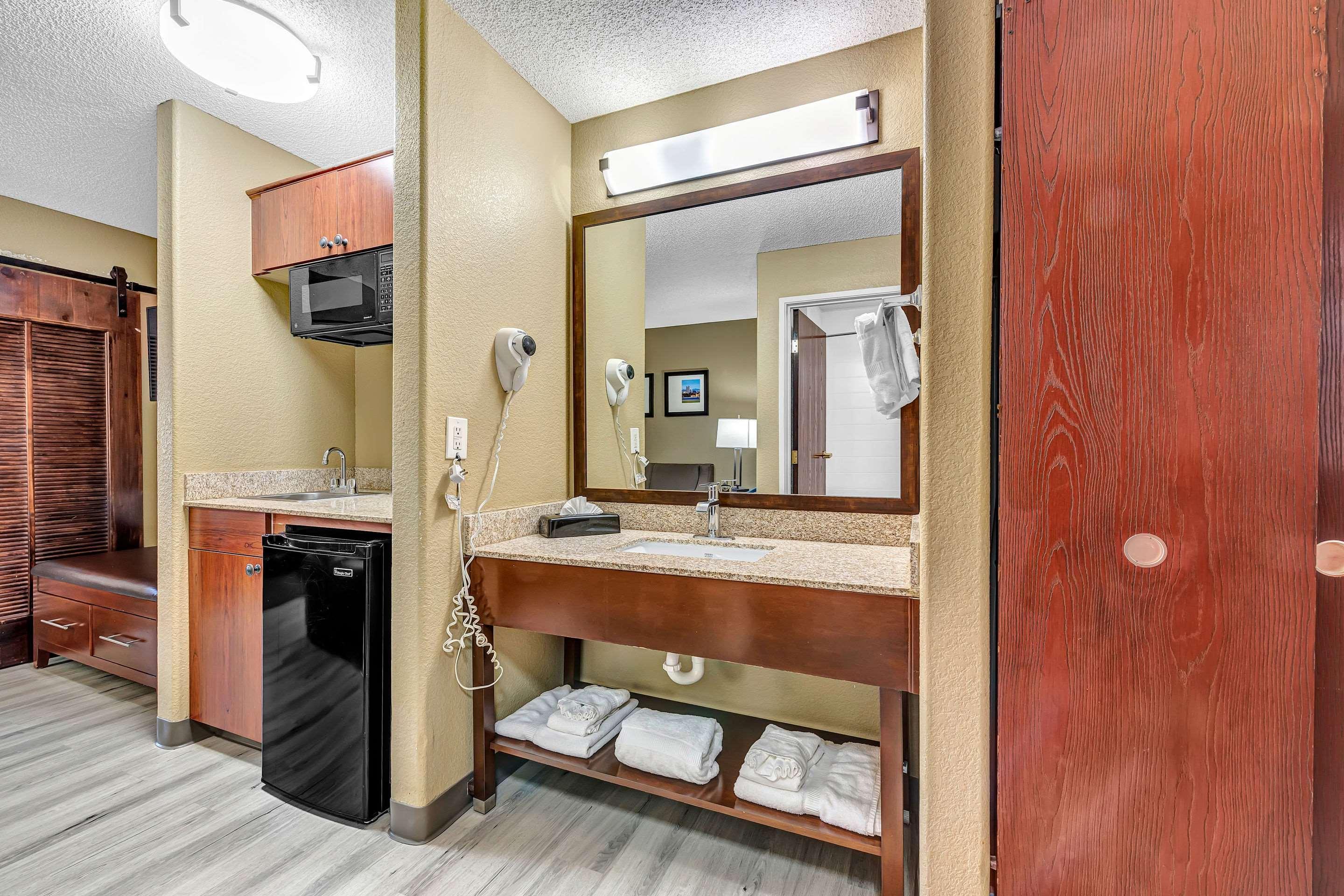 Comfort Suites Lakewood - Denver Экстерьер фото